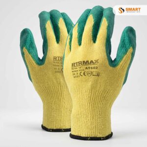 Builders Latex Gloves being worn by a trade installer handling heavy masonry blocks and mortar mix